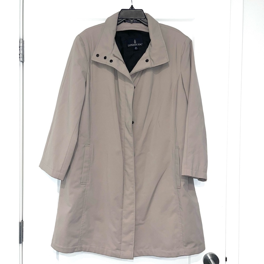 London Fog khaki mid leg coat women’s XL